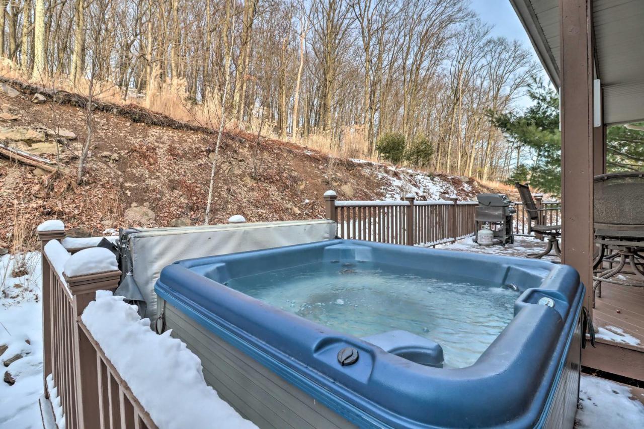 Lake Harmony Home With Hot Tub Less Than Half Mi To Ski! Экстерьер фото